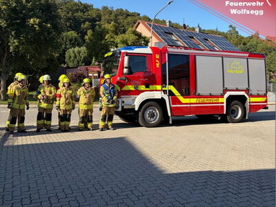 Aufstellung vor dem HLF 10