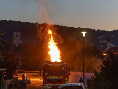 HLF vor dem Johannifeuer