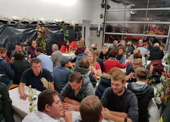 Man hat sich viel zu erzählen