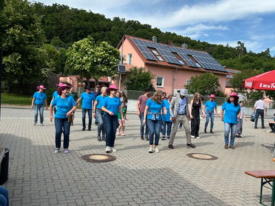 Tanzgruppe am Floriansfest 2025