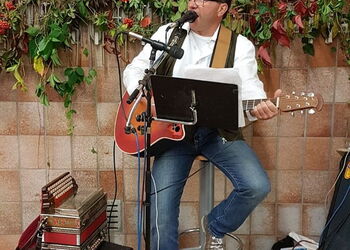 Mit Musik und Gesang kommt Stimmung auf