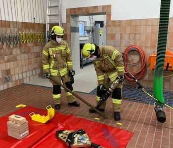 Rettungsschere im Einsatz.