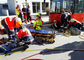 Rettungsdienst und Feuerwehr arbeiten gut zusammen